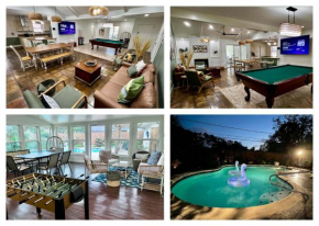 Houston Luxe Private Retreat for 16 people with Heated Pool, Big Sunroom, Billiards
